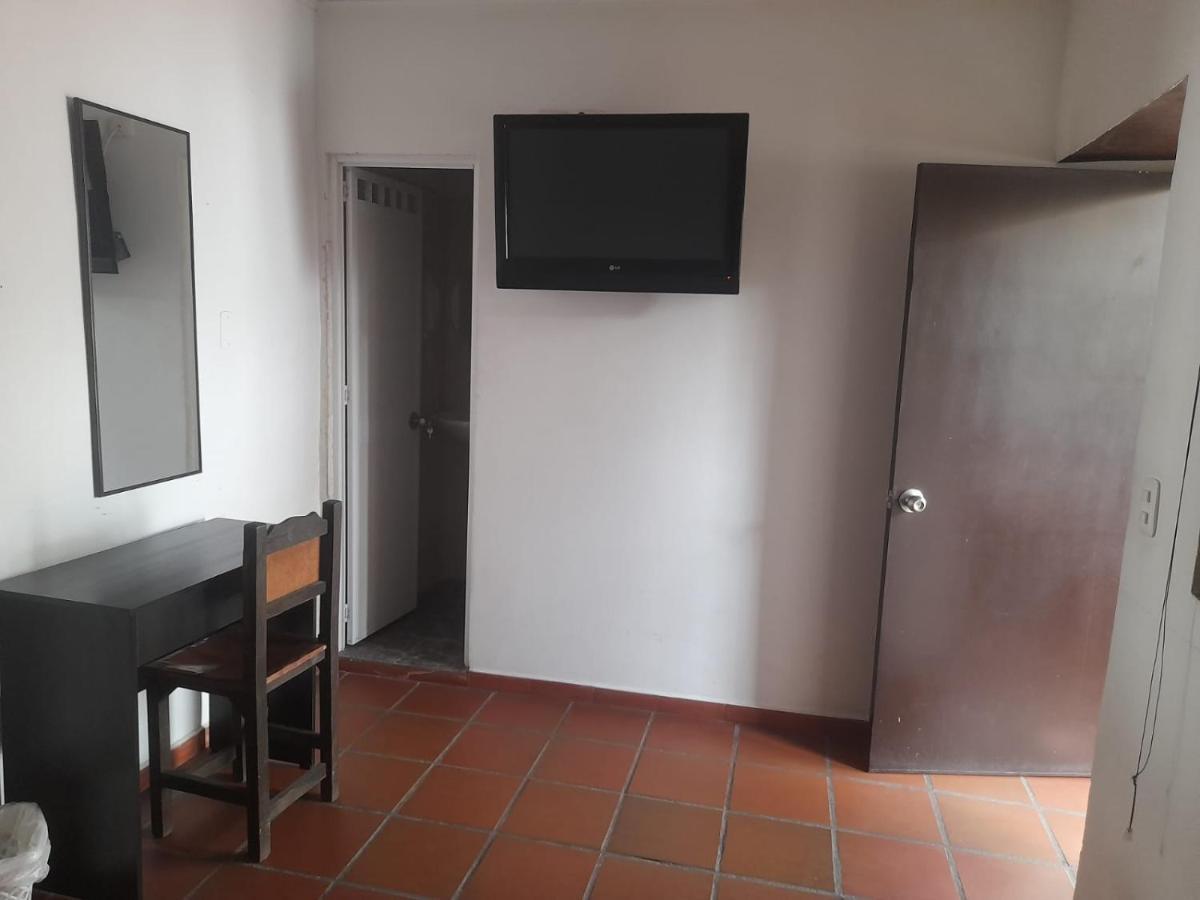 Hotel Colonial San Felipe Giron Exterior photo