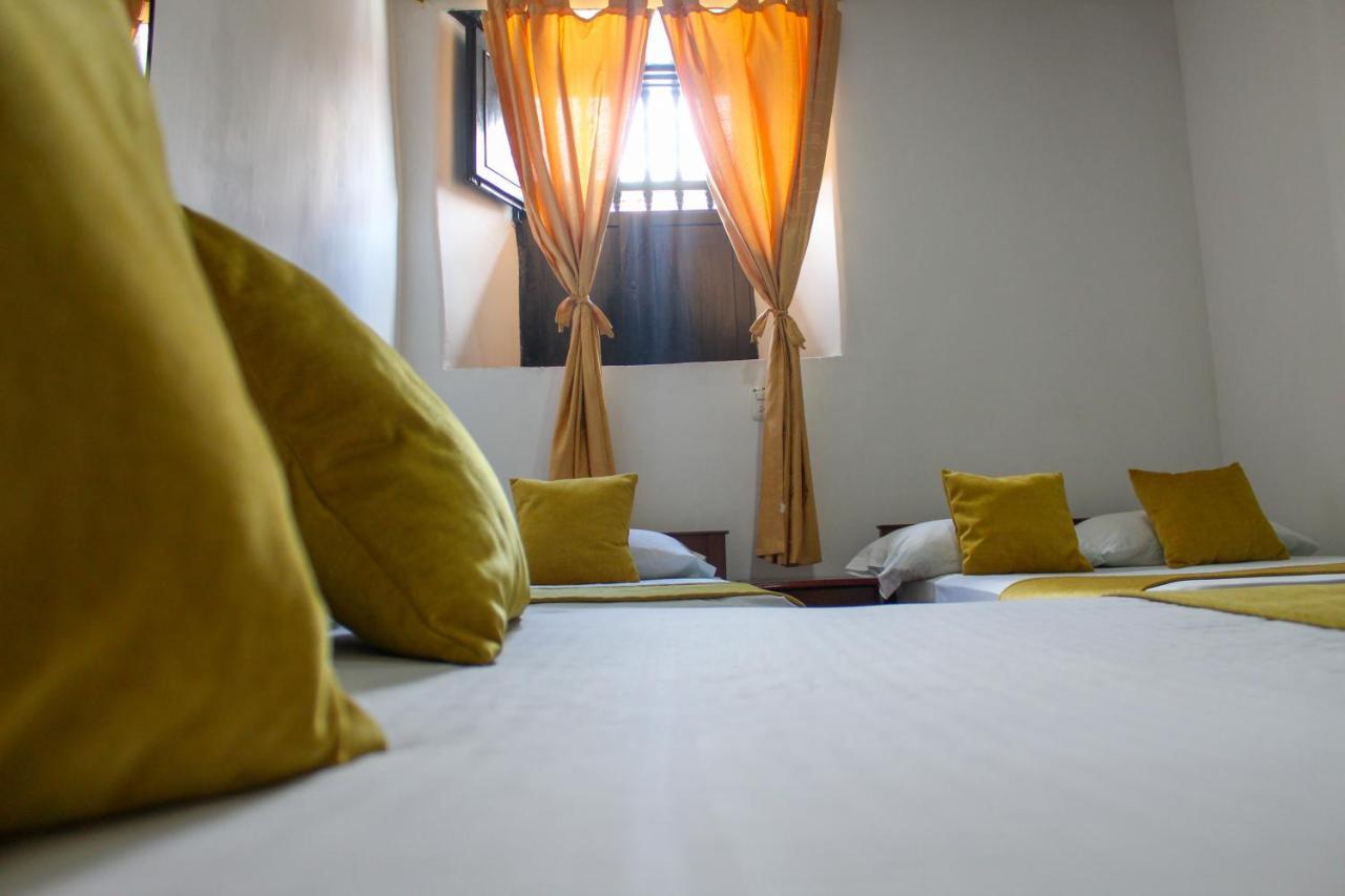 Hotel Colonial San Felipe Giron Exterior photo