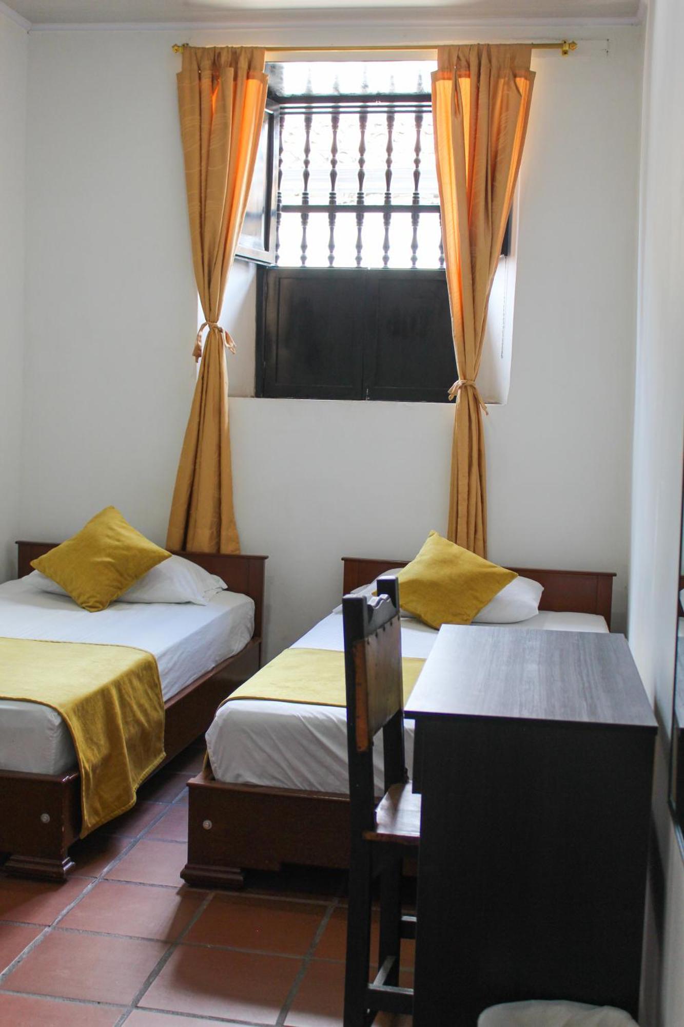 Hotel Colonial San Felipe Giron Exterior photo