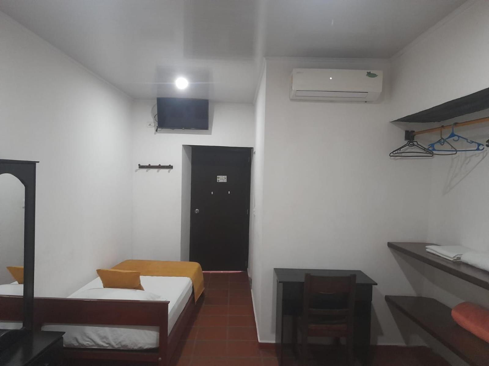 Hotel Colonial San Felipe Giron Exterior photo