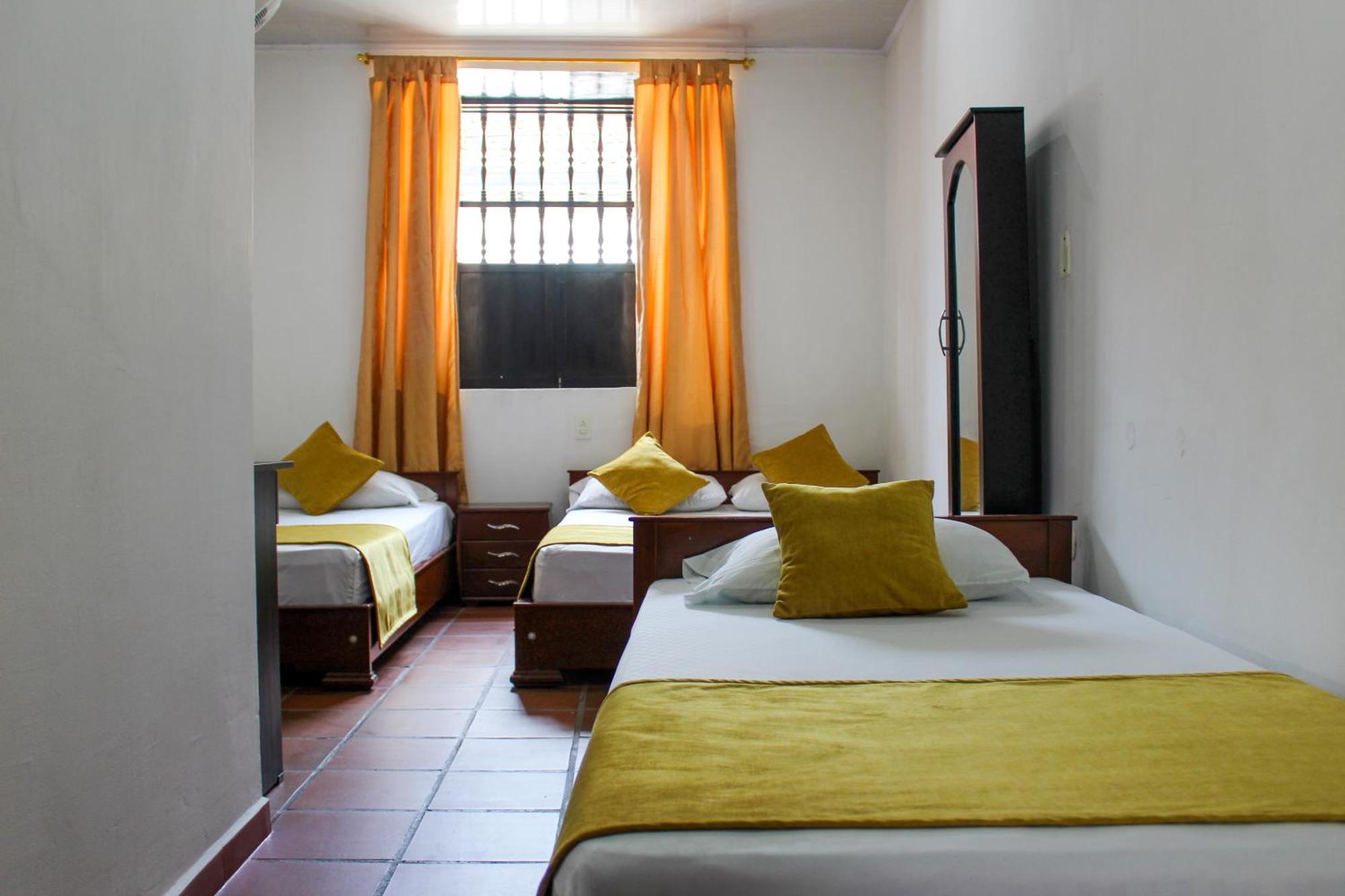 Hotel Colonial San Felipe Giron Exterior photo