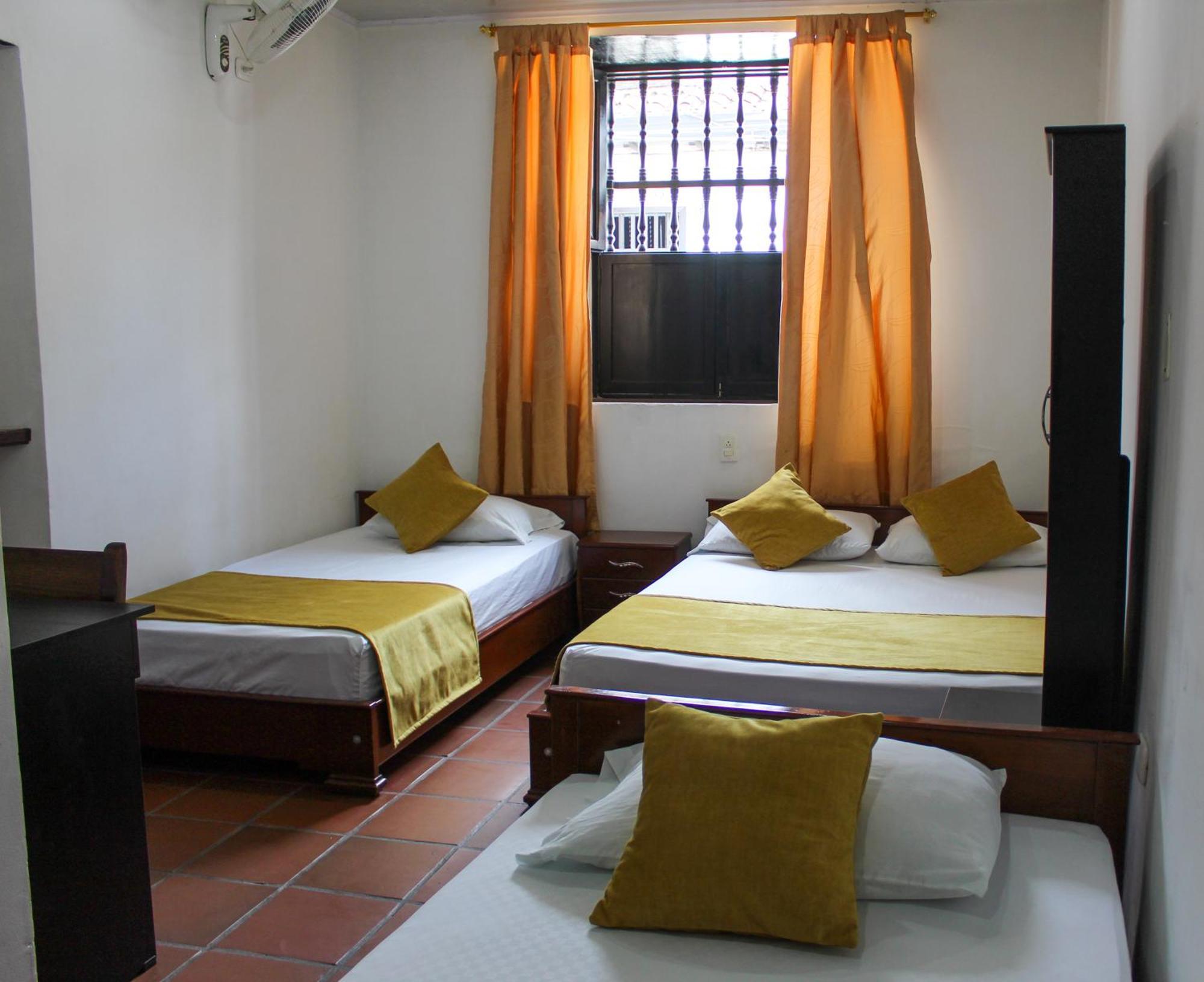 Hotel Colonial San Felipe Giron Exterior photo