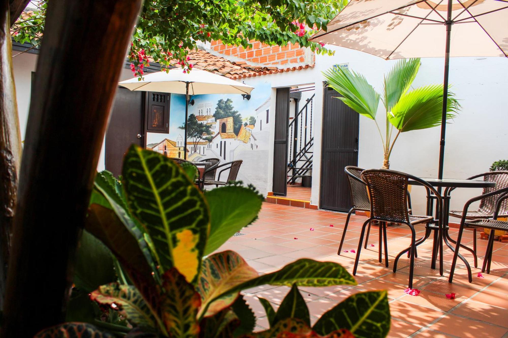 Hotel Colonial San Felipe Giron Exterior photo