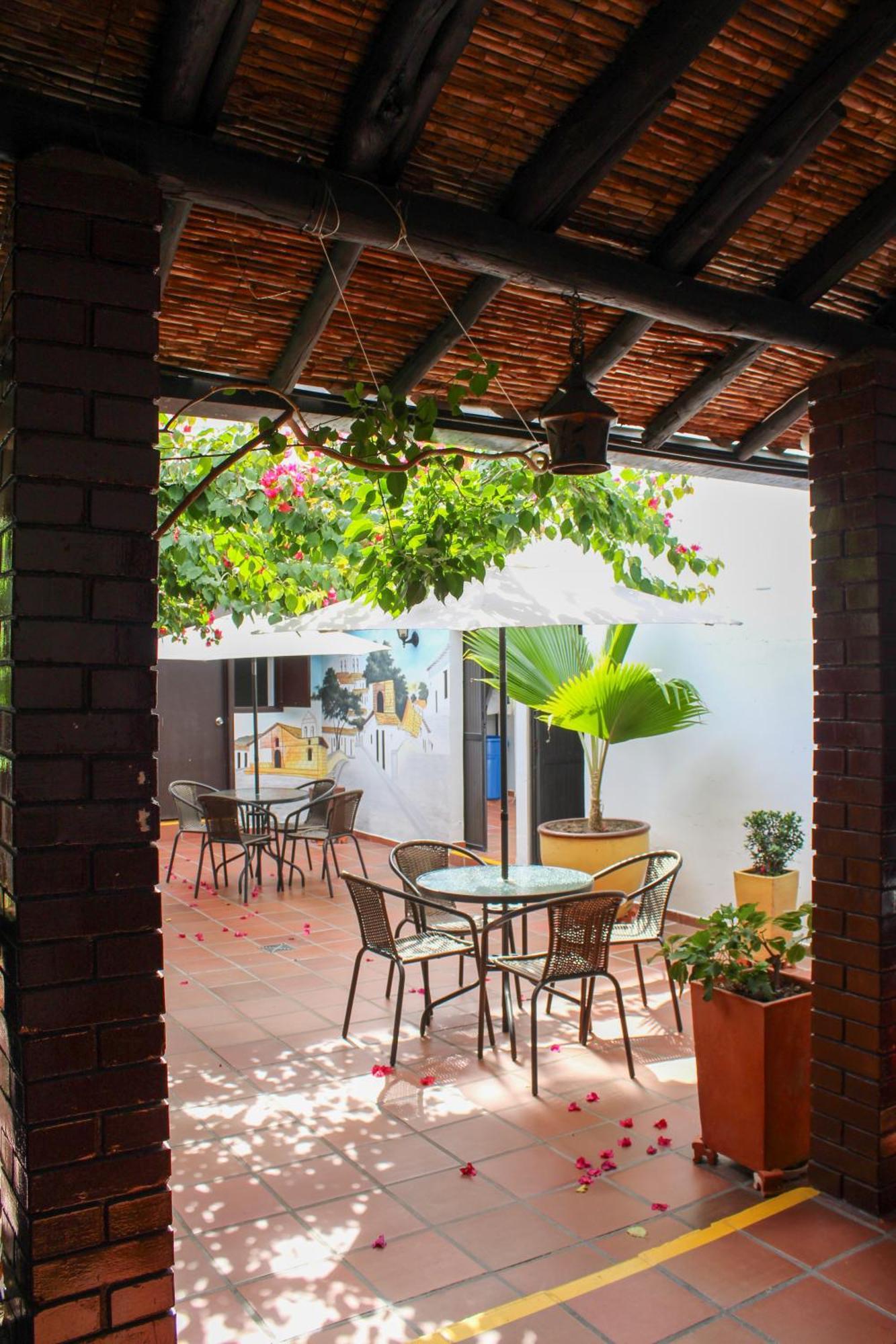 Hotel Colonial San Felipe Giron Exterior photo
